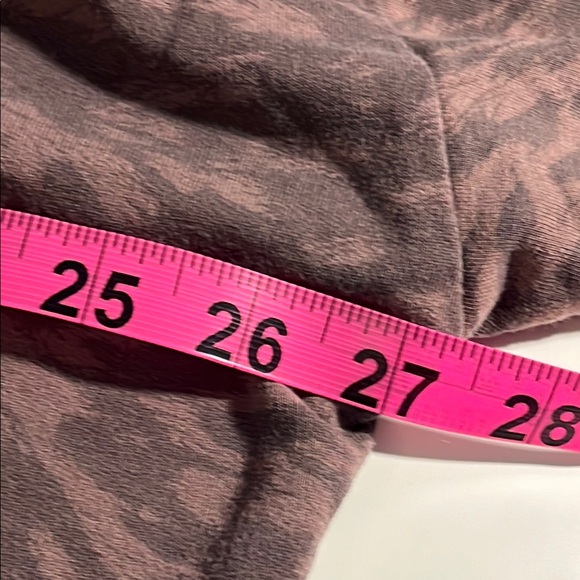 Athleta Brown Long Sleeve Oversized Sweatshirt- animal print Sz XL - Picture 8 of 9